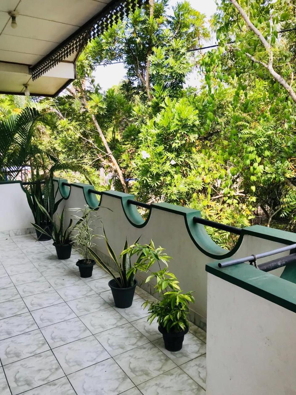 Dana Guest Home Mirissa Exterior photo